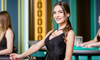 Hình ảnh đội ngũ hỗ trợ khách hàng 24/7 của 00hu88